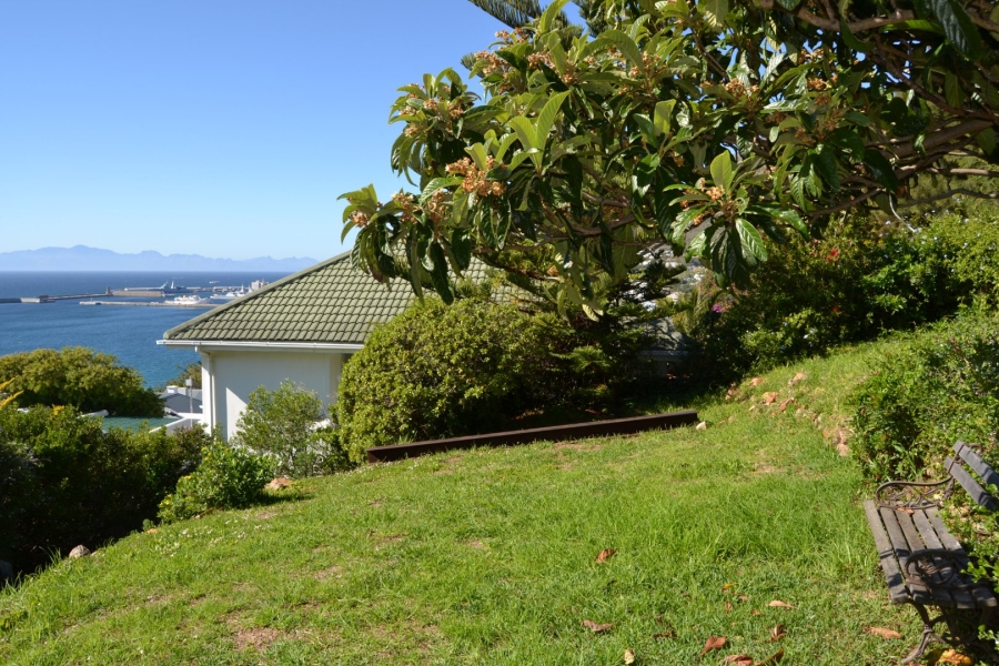 To Let 2 Bedroom Property for Rent in Simons Town Western Cape